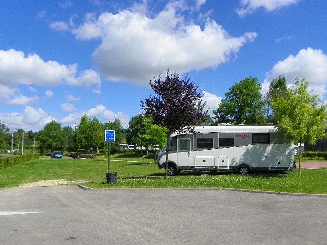 Aire de stationnement et de service de Nesle-Hodeng