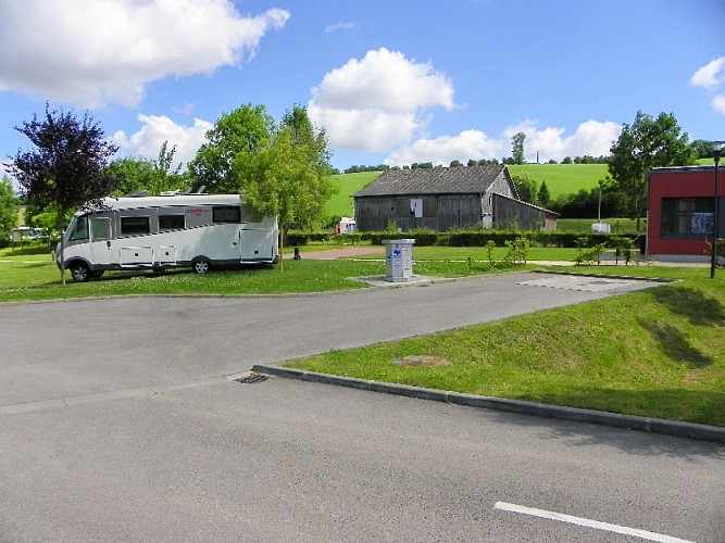 Aire de stationnement et de service de Nesle-Hodeng