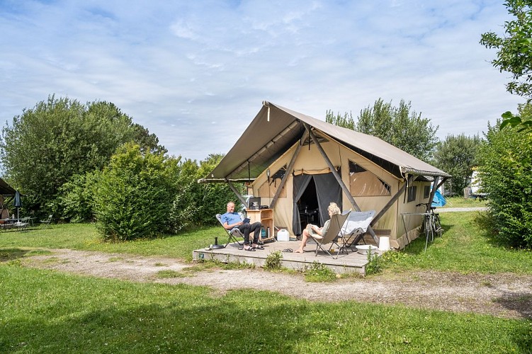 CAMPING HUTTOPIA LES FALAISES - SAINT-PIERRE-EN-PORT