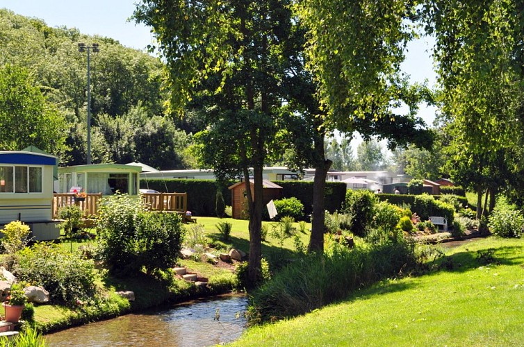 Aire de stationnement et de service du Camping de La Vallée