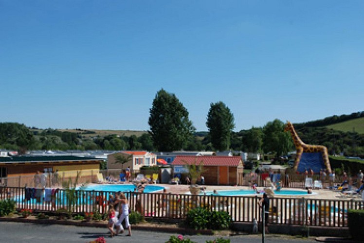 Aire de stationnement et de service du Camping Le Marqueval