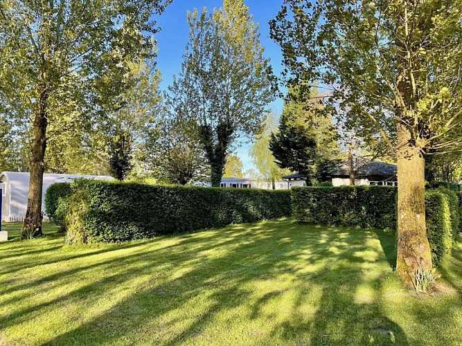 emplacement camping car Camping La Berquerie Le Mesnil Réaume