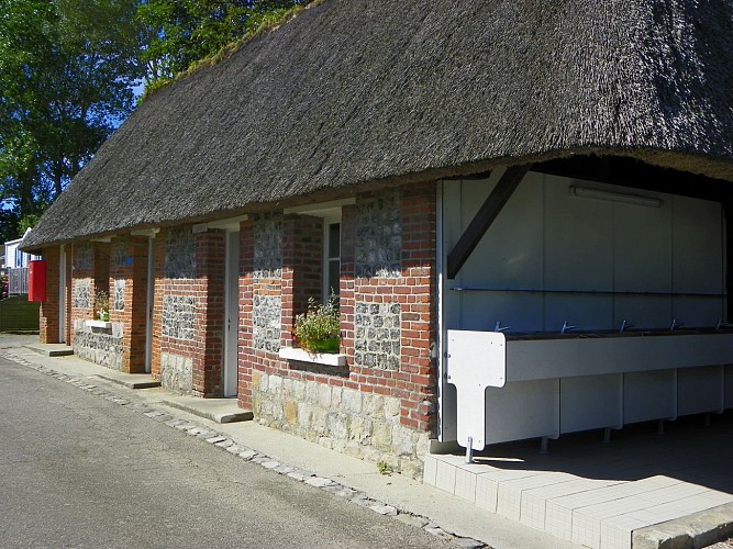 Aire de stationnement et de service du Camping Le Mesnil