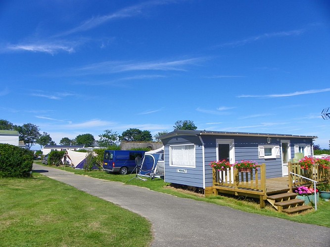 Aire de stationnement et de service du Camping Le Mesnil