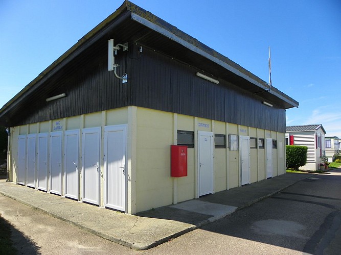 Aire de stationnement et de service du Camping Le Grand Sable