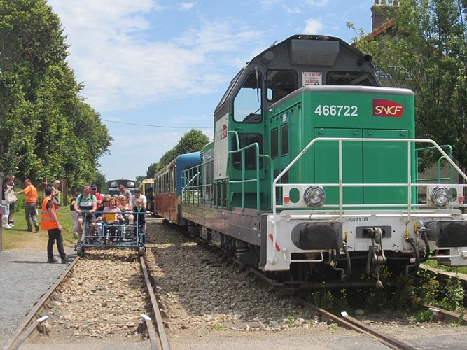 VÉLO-RAILS ET TRAIN TOURISTIQUE ETRETAT PAYS DE CAUX - LES LOGES