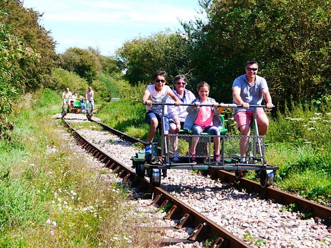 VÉLO-RAILS ET TRAIN TOURISTIQUE ETRETAT PAYS DE CAUX - LES LOGES