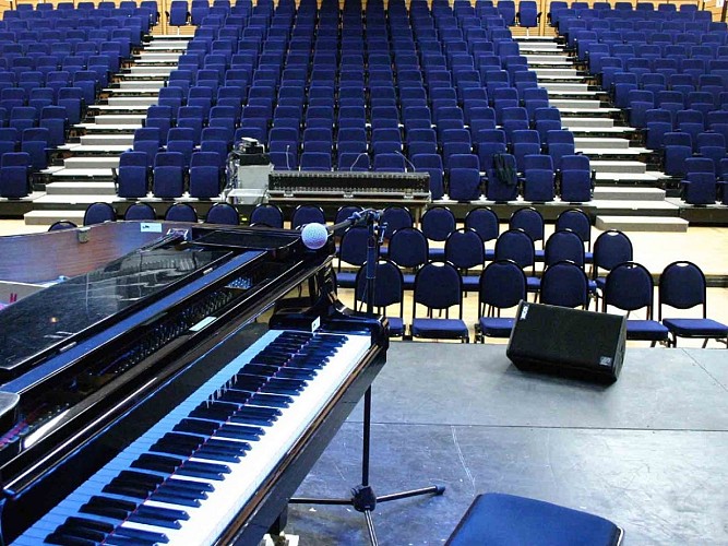 2- L'Espace de Forges (800x600)