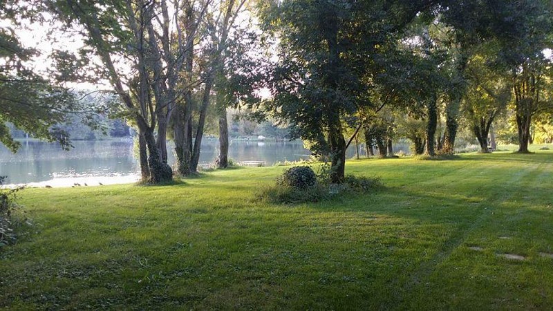 Etangs--3----Camping-de-la-Vallee---Gueures