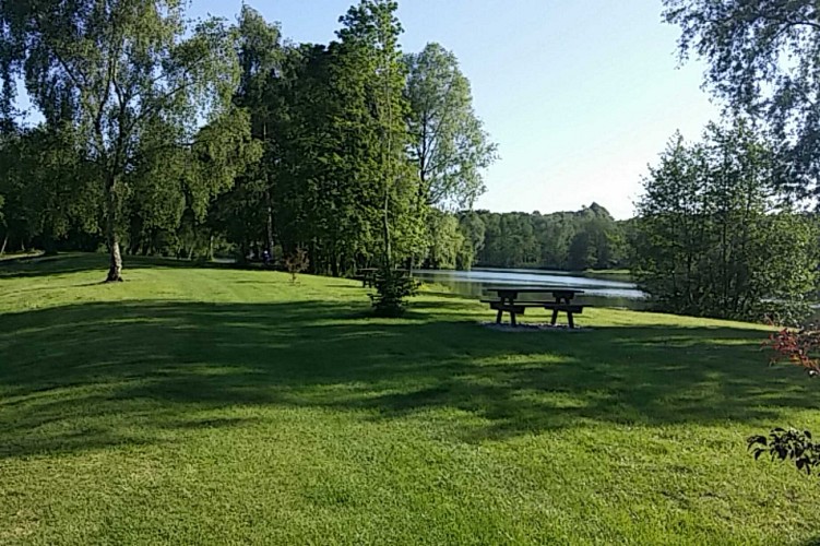 Etangs--5-----Camping-de-la-Vallee---Gueures