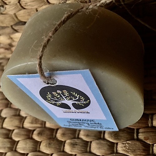 GUIMAUVE - shampoing solide - cheveux normaux à secs
Huiles essentielles de lavandin, romarin
Argile bleue, poudre de racine de guimauve, vinaigre de cidre
Huiles de ricin, coco, tournesol, karité_11