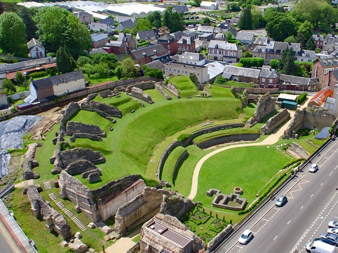 Théâtre Gallo Romain de Lillebonne vue aérienne 1Caux Seine Normandie Tourisme 