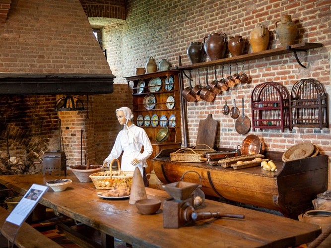 Musée des Traditions et Arts Normands - Château de Martainville