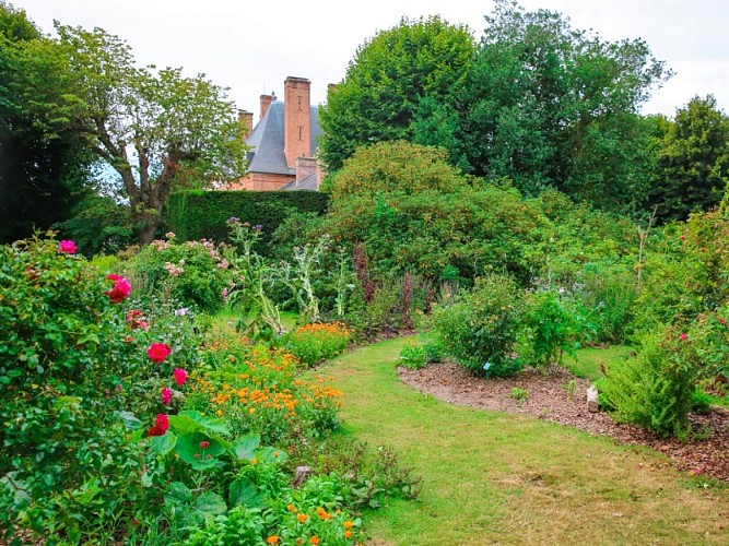 Roseraie du Château de Mesnil-Geoffroy