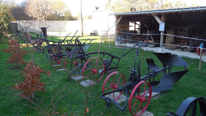 MAISON DES CROYANCES_Anciens outils agricoles_c Maison des croyances_2023