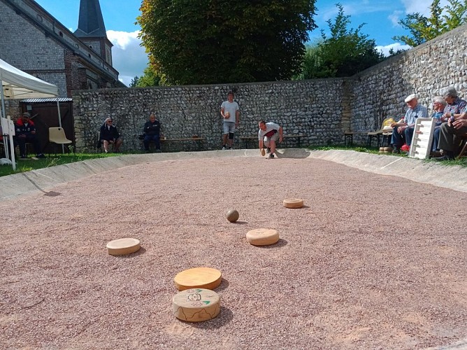 MAISON DES CROYANCES_Terrain de boules cauchoises_c Maison des croyances_2023