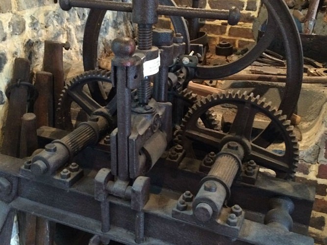 Saint-Pierre-Bénouville - Musée de la Forge - Machine