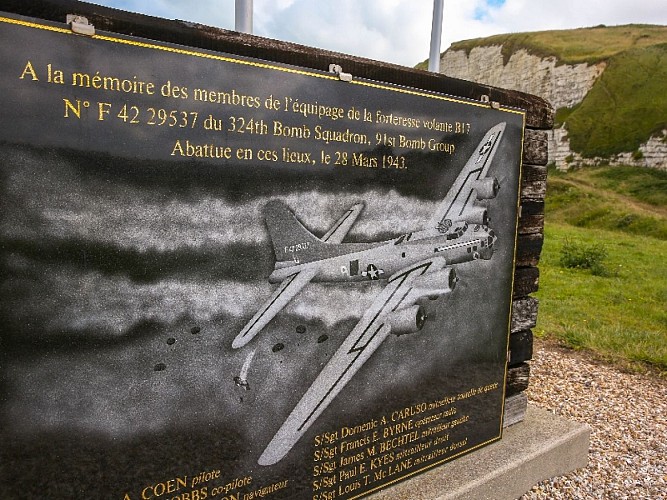 Stèle commémorative du B-17