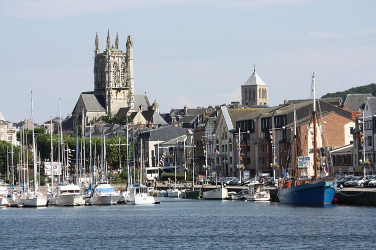 Vue du port - St Etienne -août 2011-c OIT FECAMP (47)