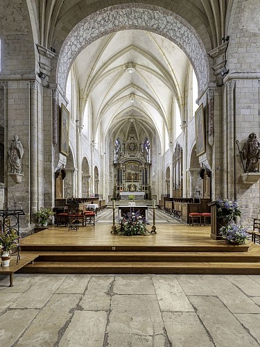 Église abbatiale Saint-Sauveur