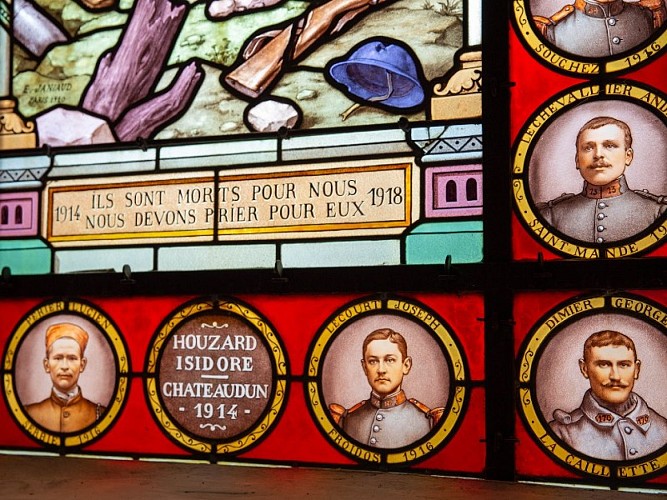 Vitrail Commémoratif - St Jean-de-Folleville