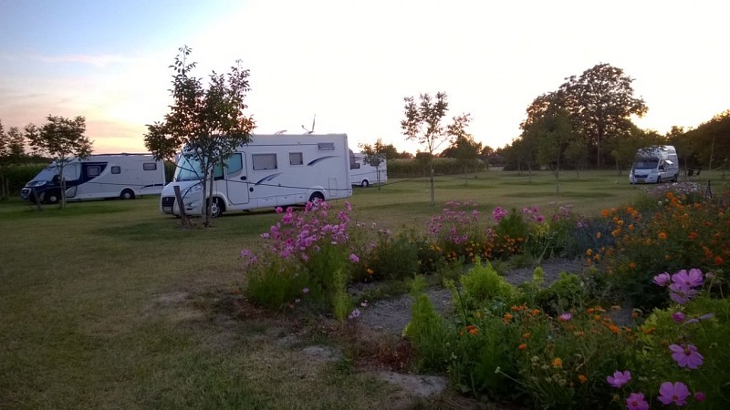 Aire de Stationnement de Camping-Car de l'Huilerie Lépine