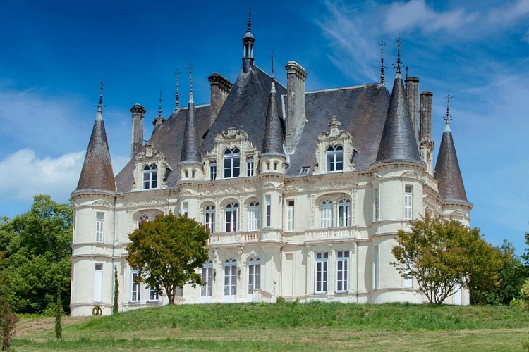 Chateau de Marieville Bonneuil-Matours