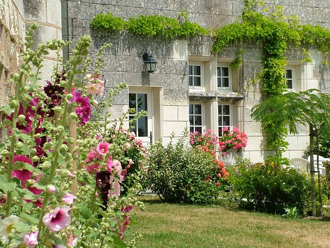 chateau-de-la-motte-a-usseau-la-maison-d-hotes-de-la-ferme