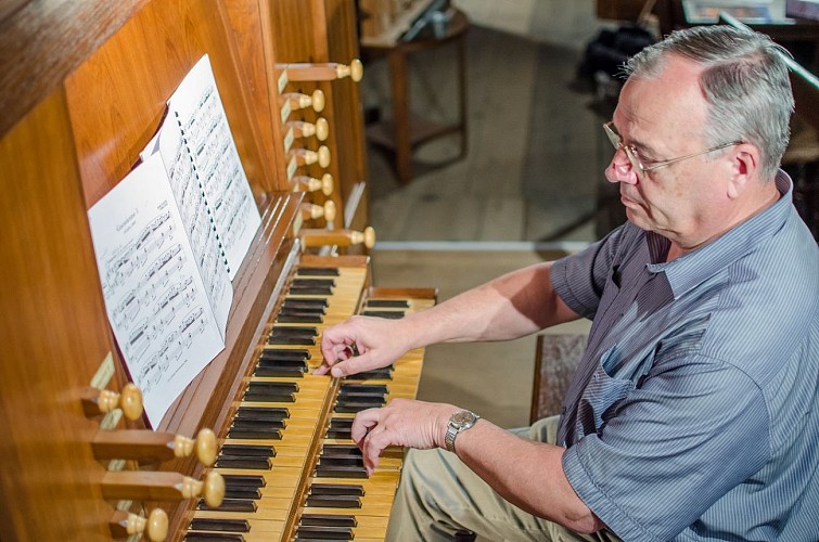 Visites  de l’orgue  de l’église  de Bort-les-Orgues_1