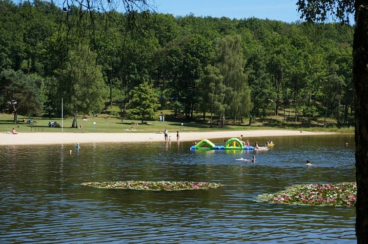 Aire de pique-nique du plan d'eau des Forges