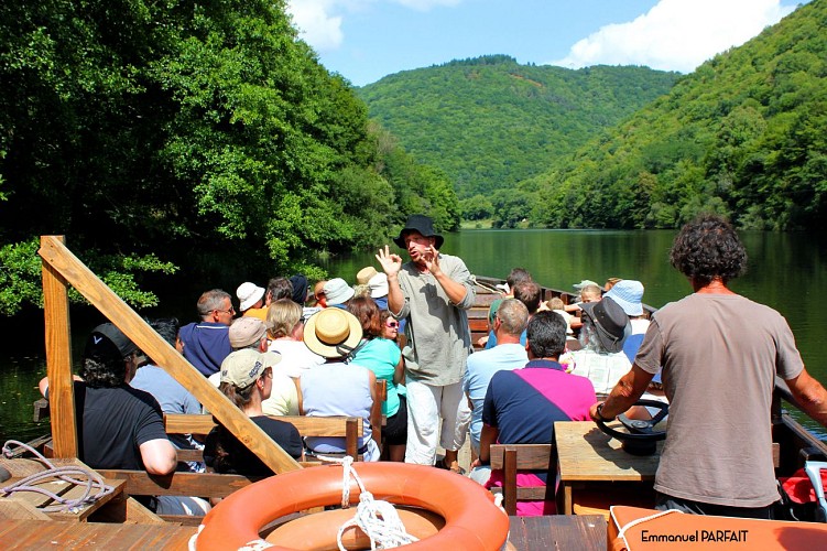 Balades en gabare sur la Dordogne à proximité d'Argentat