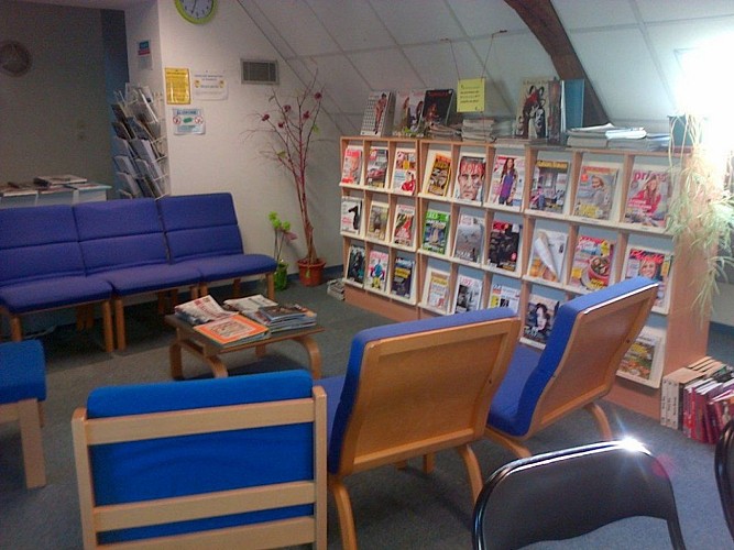 Feuilletez vos revues. Crédit photo: Fanny FRAIMBAUD_6