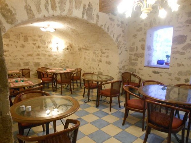 big_PORTE_20ST_20JEAN_20038