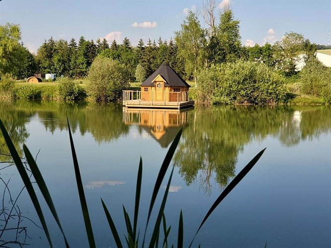 LES CABANES FLOTTANTES