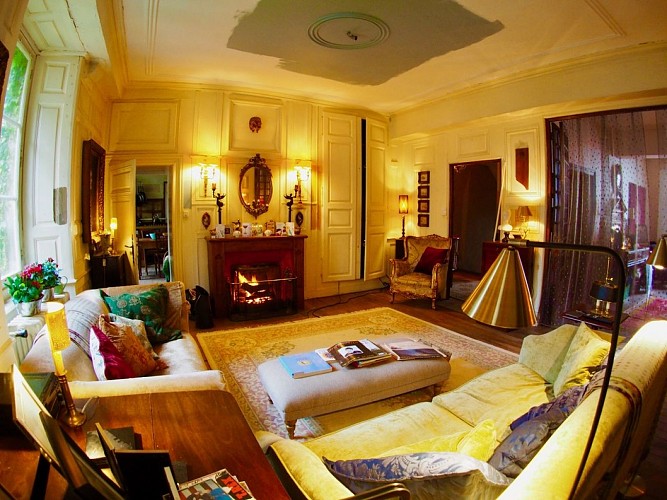 A11B94EE-8681-4C27-B8D8-6D0BB19747D0_1_105_c