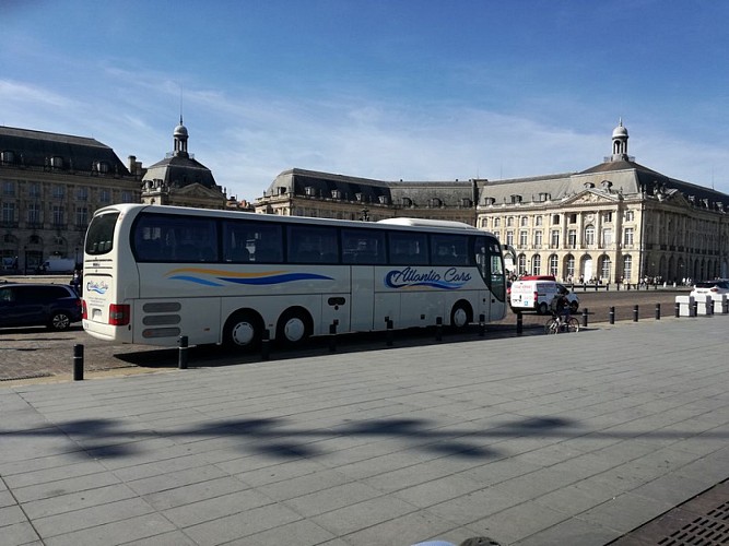 man-place-de-la-bourse