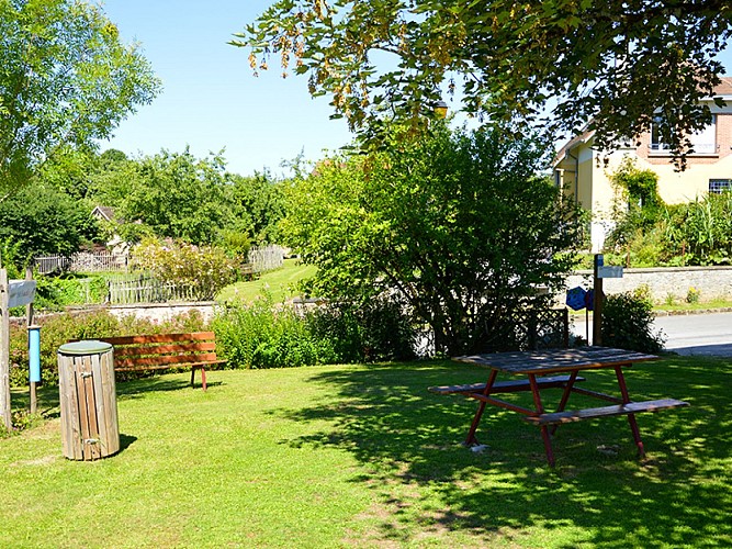 aire-de-pique-nique-janailhac©Benoît-Mauger-(2)