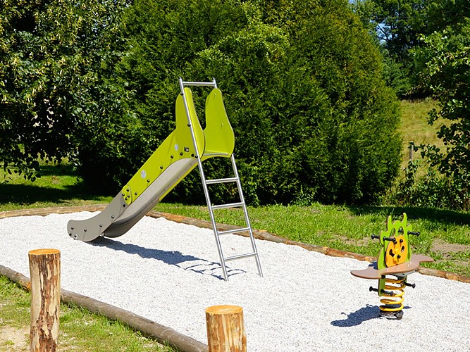 Aire de pique-nique - Rilhac-Lastours