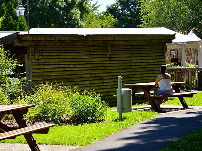Aire de pique-nique - Saint-Jean-Ligoure
