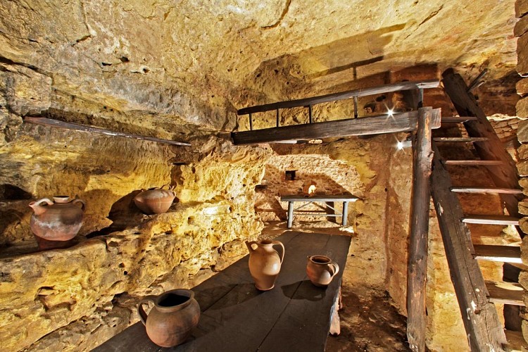 belves-troglos-mezzanine