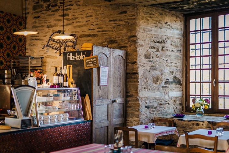 Suzette, cantine locale