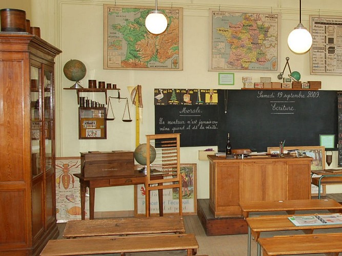 Musée du Patrimoine des Écoles Amfrevillaises