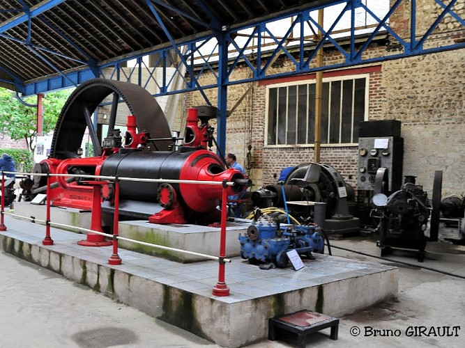 Rouen---Machine-a-vapeur-Musee-Exptec103--Expotec-103