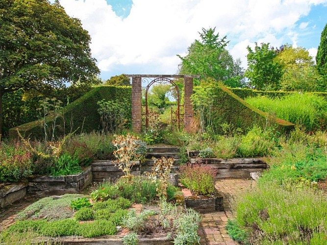 jardin_de_valerianes-sma-mathilde_harel-800x600 (7)