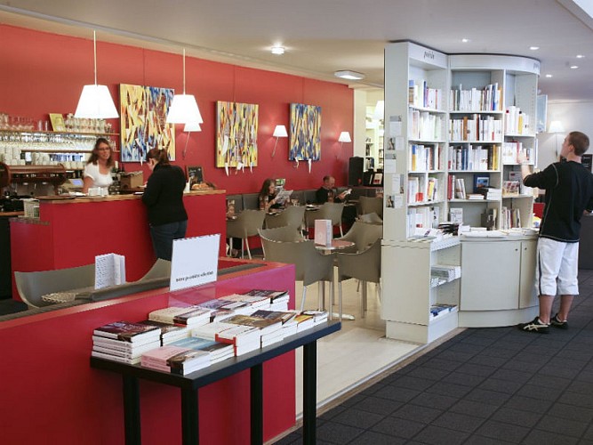 Le Café de la librairie - La Galerne