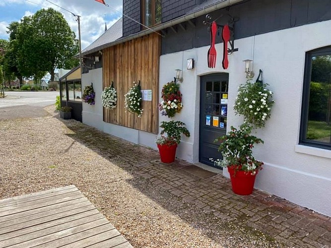 Saint-Clair-sur-les-Monts_L'Actrice©Féron-2020