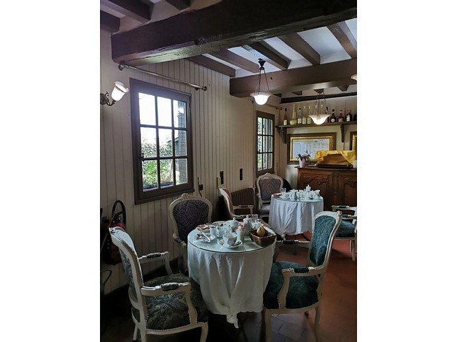 Croix-Mare_Auberge-du-Val-au-Cesne©YNT_9