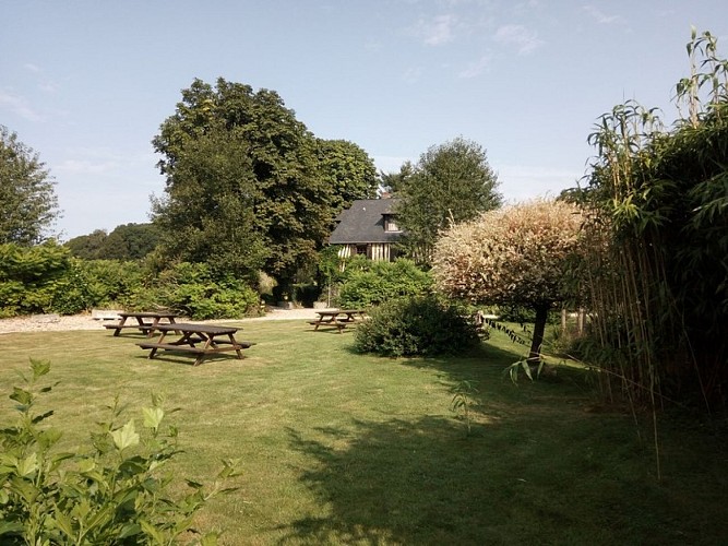 Croix-Mare_Auberge-du-Val-au-Cesne©YNT_8