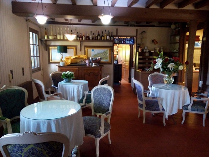 Croix-Mare_Auberge-du-Val-au-Cesne©YNT_4