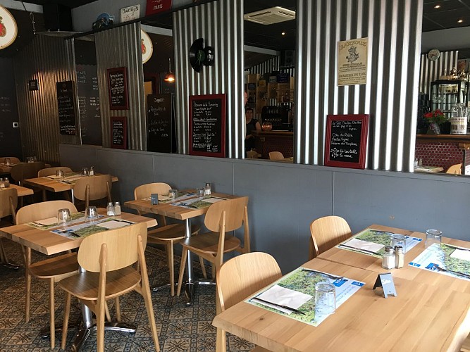 -ALEGUAY---2019---Le-Bouche-a-Oreille---MONTVILLE---restaurant--2-